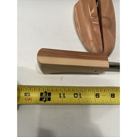 Rochester Shoe Tree Co. MENS Size MEDIUM (1 Pair) Cedar w/ Travel Almond Tip Toe - Picture 2 of 3